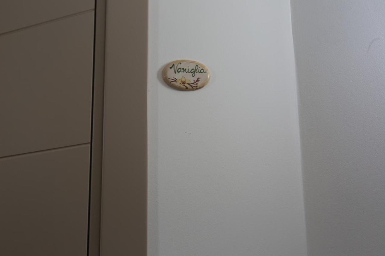 Slow Chic Apartment Beb Policlinico Messina Exterior photo