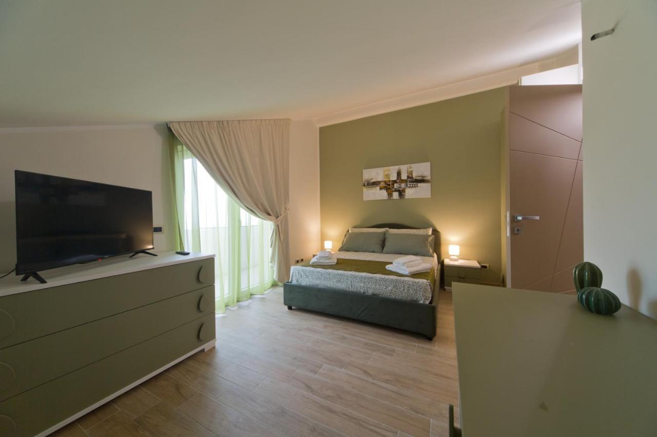 Slow Chic Apartment Beb Policlinico Messina Exterior photo