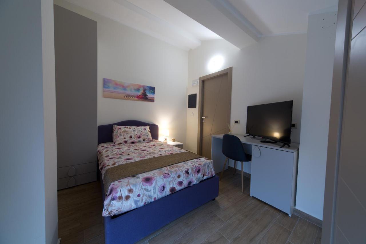 Slow Chic Apartment Beb Policlinico Messina Exterior photo